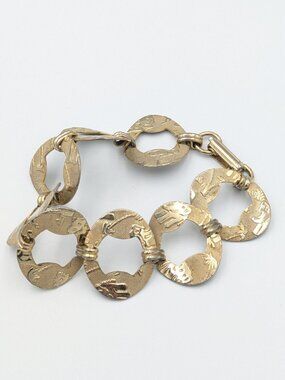 Vintage gold tone elephant linked circle bracelet